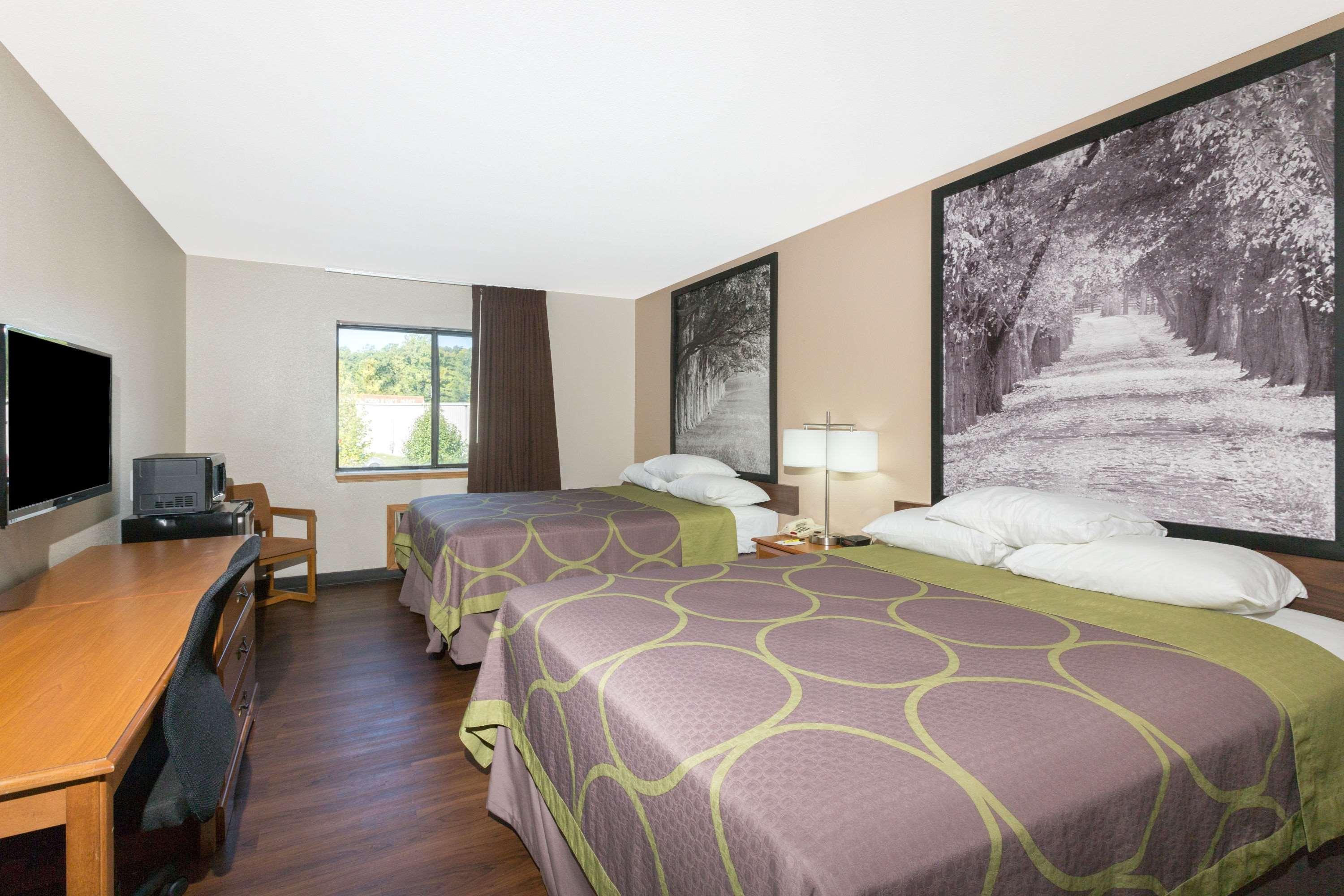 Super 8 By Wyndham Radcliff Ft. Knox Area Hotel Buitenkant foto